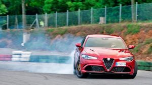 Cómo Eliminar Humo Azul del Auto: Guía Rápida