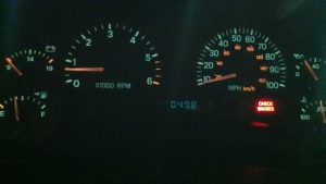 ¿Qué Significa 'Check Gages'? Descifra Tu Tablero